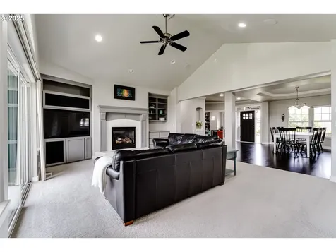 812 Mint Meadow Way Springfield OR 97477