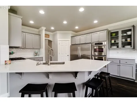 812 Mint Meadow Way Springfield OR 97477