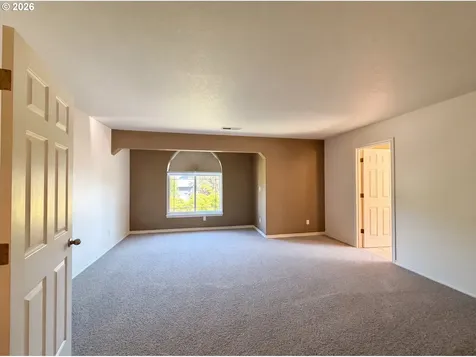 5880 SE Snowberry Court Hillsboro OR 97123
