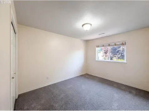 5880 SE Snowberry Court Hillsboro OR 97123