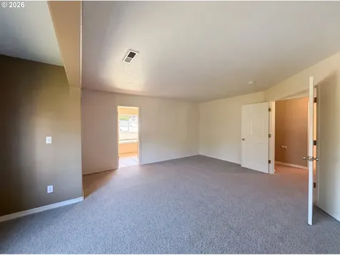 5880 SE Snowberry Court Hillsboro OR 97123