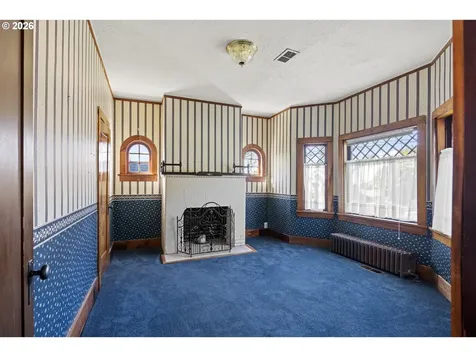 1447 Sherman Avenue North Bend OR 97459