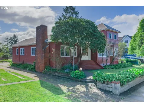 1447 Sherman Avenue North Bend OR 97459
