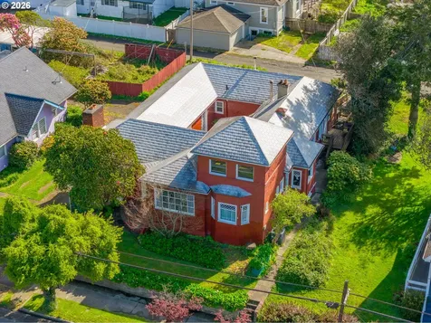 1447 Sherman Avenue North Bend OR 97459