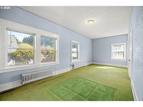 1447 Sherman Avenue North Bend OR 97459