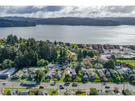 1447 Sherman Avenue North Bend OR 97459