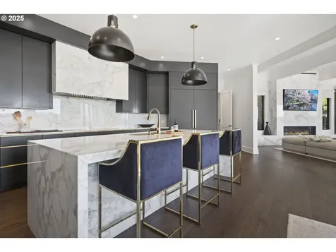 2088 Crest Drive Lake Oswego OR 97034