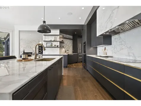 2088 Crest Drive Lake Oswego OR 97034
