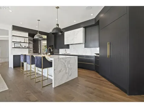 2088 Crest Drive Lake Oswego OR 97034