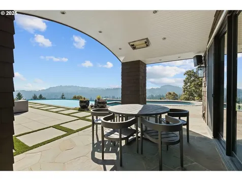 2088 Crest Drive Lake Oswego OR 97034