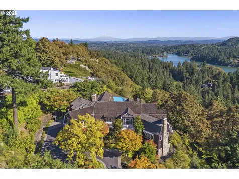 2088 Crest Drive Lake Oswego OR 97034