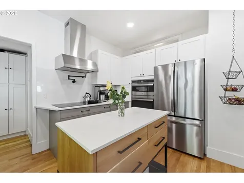5616 NE Garfield Avenue Portland OR 97211