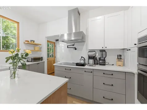 5616 NE Garfield Avenue Portland OR 97211