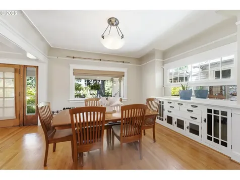 5616 NE Garfield Avenue Portland OR 97211