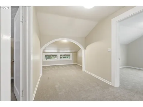5616 NE Garfield Avenue Portland OR 97211