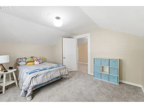 5616 NE Garfield Avenue Portland OR 97211
