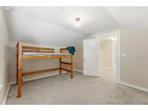 5616 NE Garfield Avenue Portland OR 97211