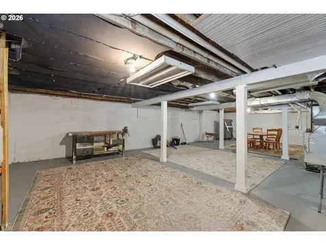 5616 NE Garfield Avenue Portland OR 97211