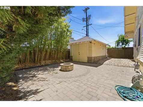 5616 NE Garfield Avenue Portland OR 97211