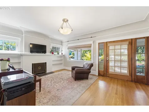5616 NE Garfield Avenue Portland OR 97211