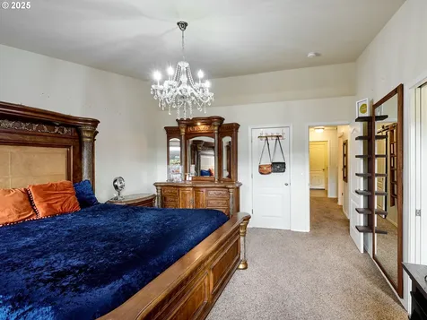2922 Oxford Street Woodburn OR 97071