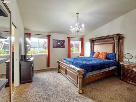 2922 Oxford Street Woodburn OR 97071