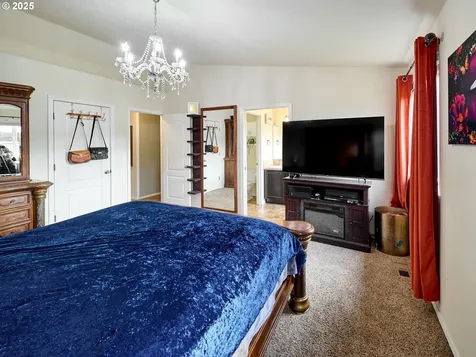 2922 Oxford Street Woodburn OR 97071