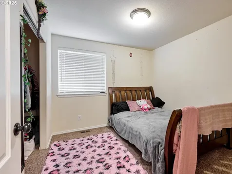 2922 Oxford Street Woodburn OR 97071