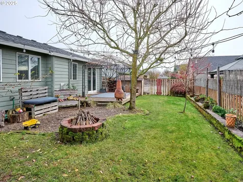 2922 Oxford Street Woodburn OR 97071