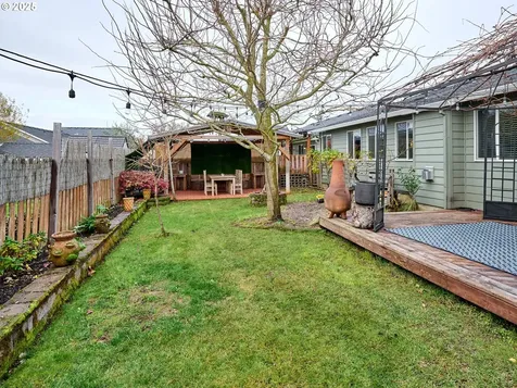 2922 Oxford Street Woodburn OR 97071