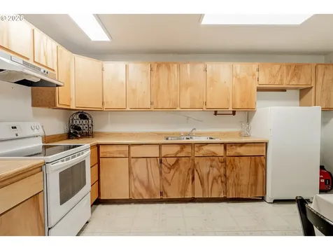 14075 NE North Valley Road Newberg OR 97132