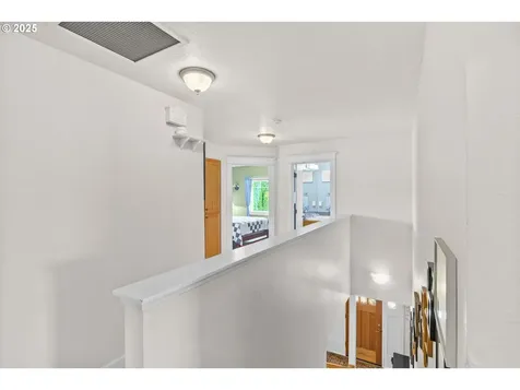 3743 Julia Loop Eugene OR 97404