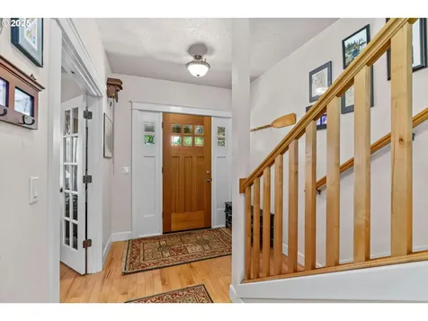 3743 Julia Loop Eugene OR 97404