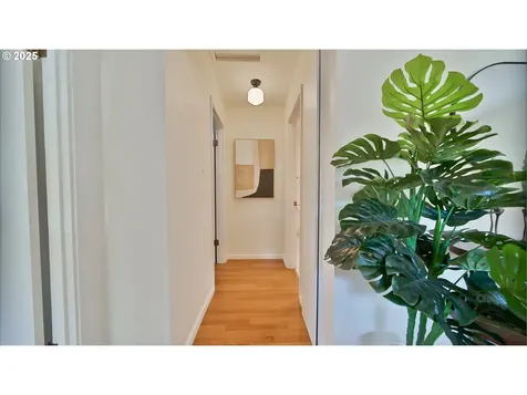 7235 SW 54th Avenue Portland OR 97219