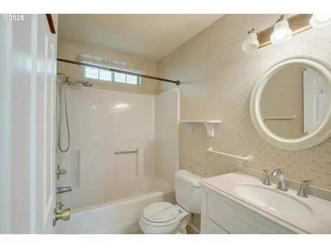 700 NW Bellevue Place Grants Pass OR 97526