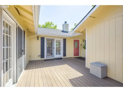 700 NW Bellevue Place Grants Pass OR 97526