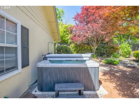 700 NW Bellevue Place Grants Pass OR 97526