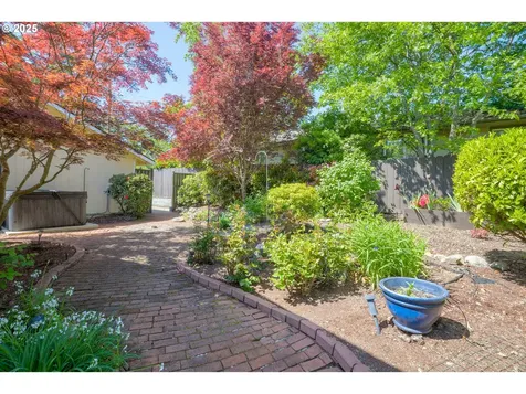 700 NW Bellevue Place Grants Pass OR 97526