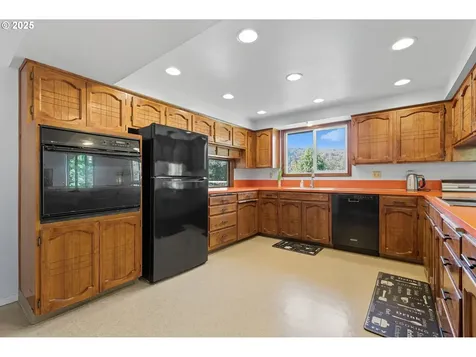9151 SE Hideaway Court Damascus OR 97089