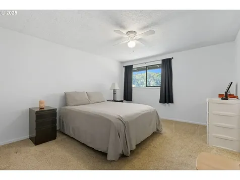 9151 SE Hideaway Court Damascus OR 97089