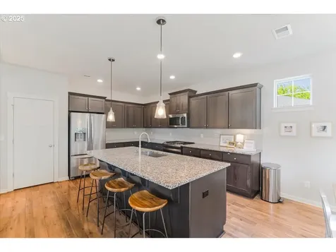 7010 SW Barr Lane Tualatin OR 97062