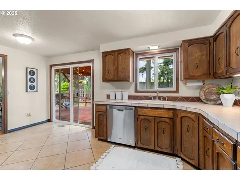 15648 NE Rose Parkway Portland OR 97230