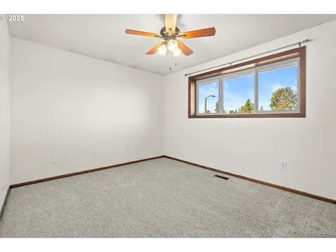 15648 NE Rose Parkway Portland OR 97230