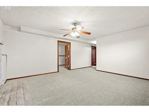 15648 NE Rose Parkway Portland OR 97230