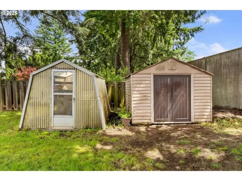 15648 NE Rose Parkway Portland OR 97230