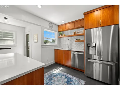 1703 SE 59th Avenue Portland OR 97215