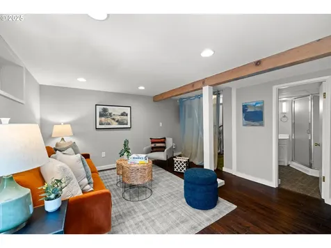 1703 SE 59th Avenue Portland OR 97215