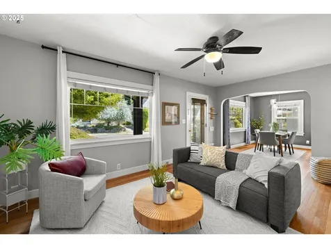 1703 SE 59th Avenue Portland OR 97215