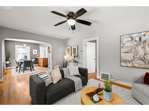 1703 SE 59th Avenue Portland OR 97215