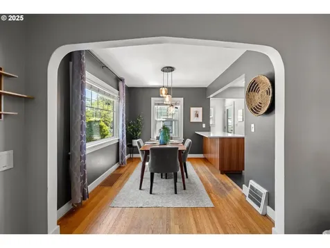 1703 SE 59th Avenue Portland OR 97215